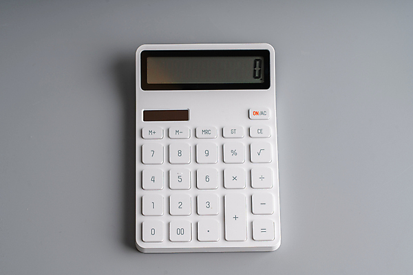 포토 JPG 해외이미지 아이콘 교육 백그라운드 비즈니스 사람없음 금융 경제 사무실 숫자 디지털 검은색 장비 계산기 흰색 공구 키보드 업무 수학 계산 플라스틱 심볼 오브젝트 싱글 흰배경 전자 회계 계좌 고립 카운트 해외포토 문자 컬러 교과목 재질 문구용품 도구 작업 파일형식 이미지허브