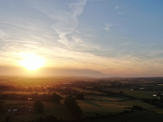 포토 JPG 해외이미지 나무 따뜻함 안테나 풍경 사람없음 빛 일몰 시골 황금 드론 해외포토 식물 통신 노을 파일형식 이미지허브