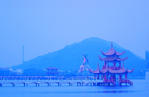 포토 JPG 해외이미지 전통 문화 호수 건축양식 아침 사람없음 물 조각상 중국 침묵 황혼 새벽 도시 사찰 대만 언덕 해외포토 주간 자연요소 건축 아시아 종교건축 조형물 소리 일몰 파일형식 이미지허브