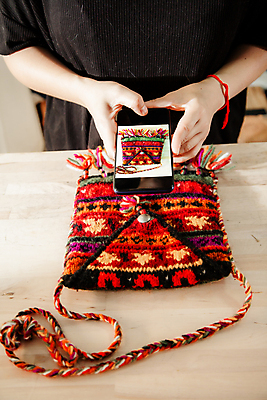 포토 JPG 해외이미지 라이프스타일 드레스 행복 아시아 백그라운드 컨셉 인터넷 비즈니스 사업가 모바일 주택 사람없음 스마트폰 핸드폰 유행 세일 상점 디지털 사진촬영 작업 시장 구매 연결 스마트 상업 온라인 승진 전자상거래 마케팅 매각 소셜 쇼퍼홀릭 힙스터 해외포토 직업 옷 패션 감정 나라 건물 생활 전자제품 스마트기기 쇼핑 촬영 파일형식 이미지허브