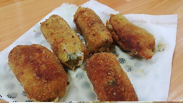 포토 JPG 해외이미지 전통 접시 음식 백그라운드 감자 요리 사람없음 파티 주방 식당 식사 치킨 튀김 흰색 스페인 굽기 지중해 가득함 메뉴 햄 점심식사 폭식 고립 뷔페 빵가루 스페인어 타파스 핸드메이드 해외포토 식기 유럽 바다 컬러 채소 육류 이벤트 상점 애피타이저 구이 닭고기요리 파일형식 이미지허브