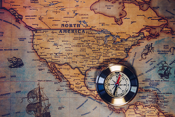 포토 JPG 해외이미지 디자인 종이 지구 바다 여행 백그라운드 컨셉 지도 비즈니스 추상 유물 항해 미술 사람없음 장식 세계 탐험 수확 골동품 덮개 역사 황금 나침반 방향 오브젝트 검색 복고 페이지 네비게이션 발견 경도 그런지 세기 양피지 옛날 위도 지도책 지리 해외포토 전통 무늬 농업 배_교통 모션 문화예술 책 뚜껑 파일형식 이미지허브