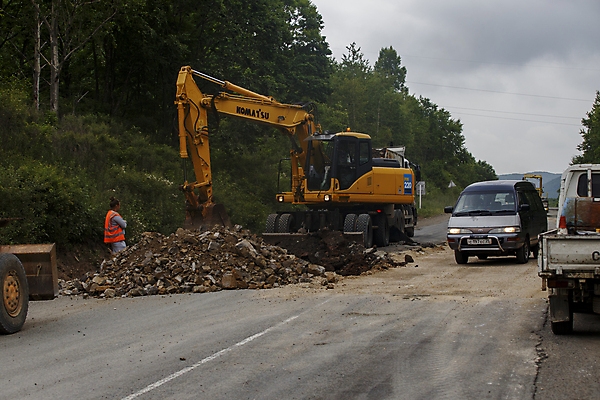 포토 JPG 해외이미지 직업 산업 도로 겨울 포장 교통시설 표면 노동자 새로움 거리 사람없음 건물 검은색 기계 장비 회색 신선 도시 업무 뜨거움 구멍 보행로 수리 닫기 수증기 위험 땅 서비스 롤러 나쁜 해외포토 건축물 계절 길 컬러 교통 컨셉 모션 작업 시설 파일형식 이미지허브