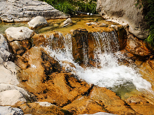 포토 JPG 해외이미지 나무 식물 스포츠 자연 산 풍경 사람없음 야외 초록색 물 파란색 강 평화 골짜기 이탈리아 폭포 하이킹 개울 웅덩이 암초 내추럴 해외포토 자연요소 유럽 컬러 컨셉 레저 생태계 파일형식 이미지허브