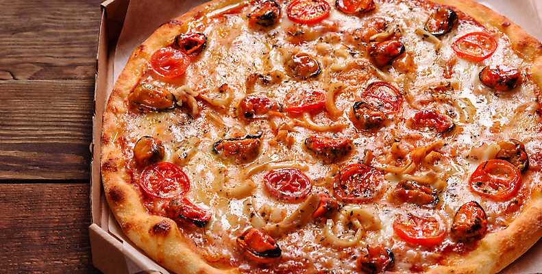 포토 JPG 해외이미지 전통 음식 바다 조각 백그라운드 토마토 채소 재료 탁자 양파 치즈 새우 피자 육류 요리 사람없음 식당 식사 저녁식사 이탈리아 껍질 신선 반지 뜨거움 원형 맛 굽기 지중해 먹기 해산물 속도 오징어 올리브 반죽 홍합 후추 바질 점심식사 고립 모짜렐라치즈 피자집 해외포토 도형 열매 유럽 가구 컨셉 식재료 장신구 모션 어패류 유제품 연체동물 패스트푸드 서양음식 갑각류 상점 수중동물 구이 향신료 파일형식 이미지허브