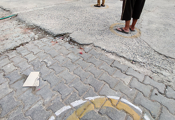 포토 JPG 해외이미지 라이프스타일 도로 백그라운드 부분 벽돌 거리 바닥 주택 자물쇠 실내 건강 사람없음 야외 노란색 상점 고통 우유 흰색 도시 업무 원형 그룹 구매 군중 인도인 시리얼 타운 소매 콘크리트 해외포토 도형 외국인 감정 길 음식 컬러 교통시설 유제품 사람 동양인 내부 건물 생활 쇼핑 작업 파일형식 이미지허브