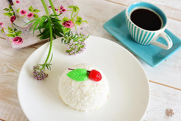 포토 JPG 해외이미지 열매 꽃 커피 티타임 사람없음 케이크 달콤 커피잔 코코넛 해외포토 식물 음료 과일 휴식 디저트 잔 맛 파일형식 이미지허브