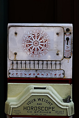 포토 JPG 해외이미지 계절 산업 포스터 하늘 건강 저울 선물 사람없음 그래픽 주방 기계 욕실 골동품 기구 생일 중세 몸무게 자르기 전갈 심볼 측정 상업 점성술 공상 파운드 암 계량기 궁수 돌봄 제어 해외포토 기념일 돈 절지류 모션 역사 질병 파일형식 이미지허브