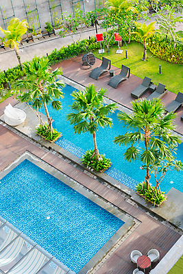 포토 JPG 해외이미지 나무 식물 템플릿 디자인 계절 포스터 바다 여행 백그라운드 밭 건축양식 자연 호텔 휴식 새로움 아파트 주택 미술 풍경 사람없음 야외 목재 초록색 물 여름 파란색 비키니 파티 정원 수중 수영 흰색 침대 고급 서비스 쇼 팝 해외포토 자연요소 건축 수영복 컬러 가구 컨셉 농업 재료 숙소 문화예술 이벤트 건물 수상스포츠 생태계 파일형식 이미지허브