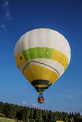 포토 JPG 해외이미지 주간 하늘 풍경 사람없음 야외 열기구 비행 해외포토 자연요소 항공교통 파일형식 이미지허브