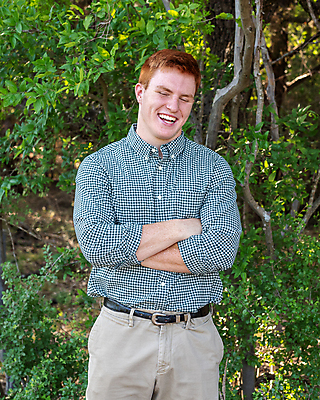 포토 JPG 해외이미지 남자 행복 여유 포즈 졸업 학교 성공 기념 한명 소년 10대 빨간색 파란색 축구 끝 주근깨 저지 플레이어 해외포토 1 교육 감정 어린이 컬러 컨셉 청소년 사람 구기 점 파일형식 이미지허브