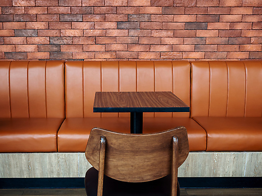 포토 JPG 해외이미지 디자인 벽 가구 백그라운드 컨셉 벤치 의자 오렌지 창문 탁자 휴식 벽돌 바닥 실내 사람없음 내부 목재 장식 빨간색 빛 소파 갈색 우주 식당 검은색 카페 방 수확 바 고급 우아함 복고 심플 카페테리아 리빙 다락방 스타일 해외포토 나무 컬러 생활용품 농업 과일 재료 상점 파일형식 이미지허브