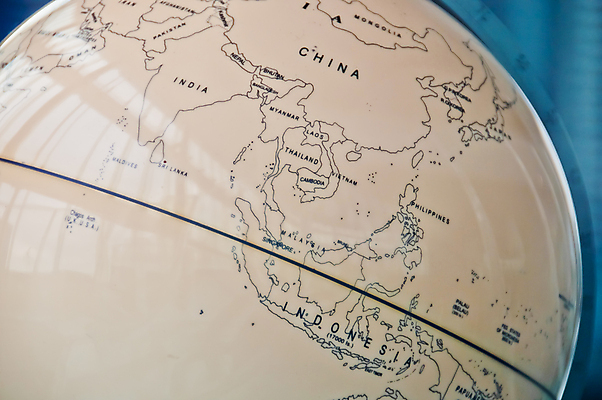 포토 JPG 해외이미지 모양 디자인 교육 아시아 지구 바다 과학 여행 지도 비즈니스 통신 항해 사람없음 장식 파란색 컴퓨터 세계 글로벌 사무실 지구본 환경 디지털 자료 행성 수확 골동품 원형 역사 도서관 연결 심볼 오브젝트 대륙 복고 온라인 반구 전자상거래 여의주 지구의날 지리 네트워킹 해외포토 도형 기념일 나라 컬러 농업 배_교통 전자제품 우주 네트워크 파일형식 이미지허브