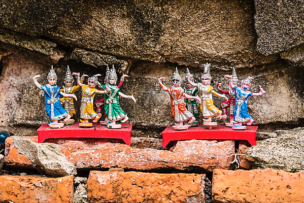 포토 JPG 해외이미지 전통 여자 아시아 종교 문화 인형 조각 여행 백그라운드 크리스마스 불교 가족 태국 천사 미술 사람없음 건물 장식 빨간색 컬러풀 장난감 조각상 숫자 믿음 댄서 흰색 아기 사찰 황금 작음 플라스틱 심볼 기념품 신성 고립 신앙심 옛날 파멸 스타일 해외포토 직업 문자 건축물 기념일 감정 나라 컬러 컨셉 관계 종교건축 재질 문화예술 사람 조형물 크기 오브젝트 파일형식 소멸 이미지허브