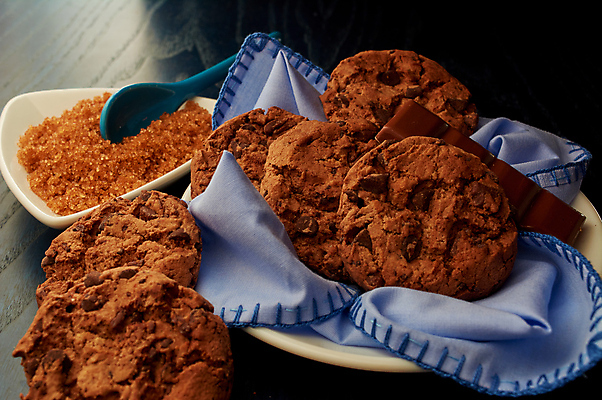 포토 JPG 해외이미지 접시 어린이 음식 다이어트 재료 디저트 주택 건강 요리 사람없음 갈색 노란색 쿠키 주방 초콜릿 숟가락 검은색 어둠 활발 우유 조미료 달콤 맛 아침식사 크리스탈 가루 설탕 굽기 묘사 질감 아로마 칼로리 코코아 내추럴 단백질 영양분 정물화 짠맛 페스츄리 해외포토 식기 음료 빵 컬러 컨셉 유제품 수저 사람 건물 식사 광석 구이 그림 영양소 향미료 파일형식 이미지허브