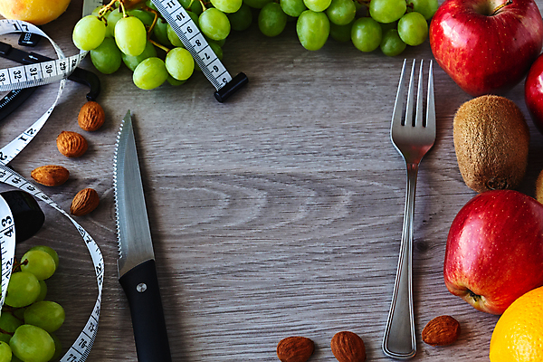 포토 JPG 해외이미지 라이프스타일 웰빙 음식 스포츠 백그라운드 포크 컨셉 다이어트 오렌지 과일 텍스트 포도 건강 키위 사람없음 운동 여러개 주스 에너지 흰색 칼 아침식사 사과 몸무게 날씬함 측정 체육관 복숭아 테이프 아몬드 칼로리 계량기 고립 적자 카피스페이스 해외포토 식기 음료 컬러 다수 문구용품 생활 식사 공백 견과류 몸매 파일형식 이미지허브