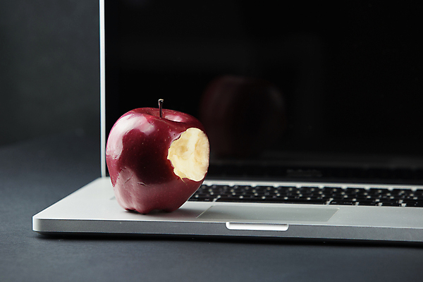 포토 JPG 해외이미지 아이콘 직업 라이프스타일 디자인 교육 컨셉 과일 비즈니스 통신 열쇠 아이디어 직장 건강 사람없음 책 빨간색 초록색 노트북 스터디 컴퓨터 컬러풀 사무실 스크린 모니터 공책 장비 정보 키보드 업무 작업 오픈 네트워크 은색 사과 책상 각도 전자 고립 엘리먼트 카피스페이스 해외포토 컬러 가구 회사 문구용품 생활 전자제품 학습 공백 파일형식 이미지허브