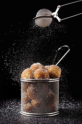 포토 JPG 해외이미지 전통 음식 빵 크리스마스 공 바람 휴가 디저트 요리 사람없음 튀김 달콤 아침식사 설탕 반죽 밀가루 장인 스페인어 페스츄리 해외포토 자연요소 기념일 날씨 식사 맛 가루 파일형식 이미지허브