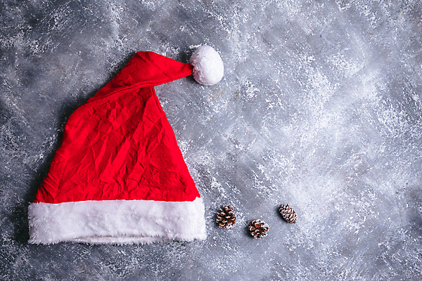 포토 JPG 해외이미지 전통 디자인 옷 계절 백그라운드 크리스마스 겨울 탁자 휴가 새로움 사람없음 장식 빨간색 산타클로스 축제 회색 흰색 축하 소나무 발표 플랫 정상 12월 연도 심볼 오브젝트 질감 위치 그런지 카피스페이스 클라우스 해외포토 나무 기념일 컬러 가구 컨셉 공백 날짜 파일형식 이미지허브