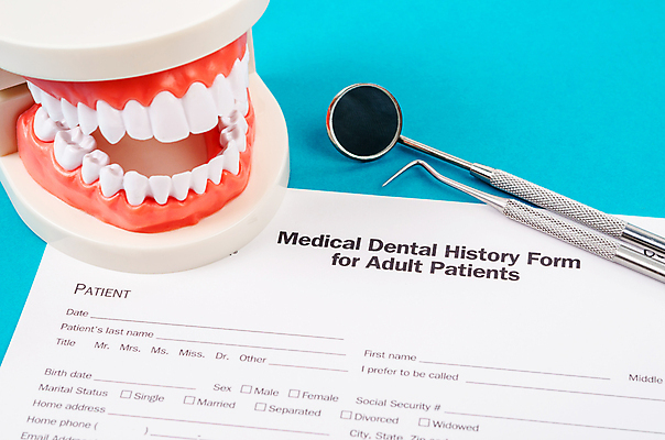 포토 JPG 해외이미지 모델 직업 텍스트 유리 건강 치과 병원 사람없음 파란색 세트 우주 금속 공백 거울 장비 기구 도구 대접 입 메시지 실 치아 수집 치과의사 철사 시트 외과 틀니 돌봄 무료 송곳 주장 철강 해외포토 컬러 의학 모션 재질 신체부위 의사 소화기관 파일형식 이미지허브