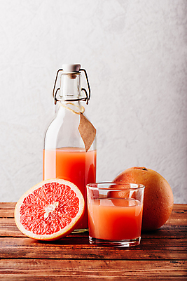 포토 JPG 해외이미지 음료 음식 분홍색 조각 백그라운드 다이어트 오렌지 과일 재료 유리 탁자 귤 건강 사람없음 목재 빨간색 여름 노란색 주방 주스 수확 신선 조끼 달콤 아침식사 자르기 레모네이드 상쾌 유기농 복고 내추럴 숙성 이국적 채식주의자 카피스페이스 해외포토 나무 웰빙 계절 감정 컬러 가구 농업 모션 재질 식사 공백 외투 맛 채식 에이드 파일형식 이미지허브