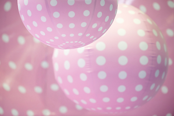 포토 JPG 해외이미지 모양 행복 어린이 분홍색 백그라운드 패턴 공 놀이 추상 휴가 사람없음 장식 빛 장난감 파티 유치원 기쁨 게임 흰색 원형 생일 플라스틱 오브젝트 질감 광택 풍선 많음 해외포토 도형 교육 기념일 감정 컬러 컨셉 무늬 재질 사람 이벤트 파일형식 이미지허브