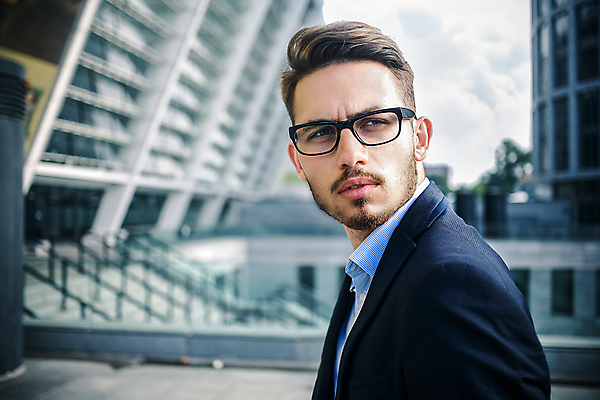 포토 JPG 해외이미지 백인 직업 라이프스타일 남자 행복 감정 컨셉 비즈니스 모션 성공 한명 서기 사람 정장 사무실 계단 놀람 꿈 성장 도시 시간 업무 비즈니스맨 도심 정상 시원함 종업원 속도 만족 바둑 진행 감탄 우수 인기 진짜 해외포토 서양인 1 옷 놀이 표정 생활 작업 직장인 절기 파일형식 이미지허브
