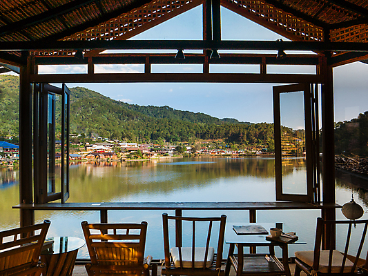 포토 JPG 해외이미지 구름 계절 공원 호수 커피 여행 백그라운드 의자 창문 자연 하늘 날씨 휴가 산 프레임 풍경 사람없음 야외 초록색 물 여름 강 햇빛 태양 환경 일몰 봄 하이킹 에너지 발코니 달 시간 분위기 숲 언덕 장면 천국 내추럴 전국 절정 해외포토 자연요소 공공시설 음료 컬러 가구 컨셉 레저 노을 생태계 파일형식 이미지허브