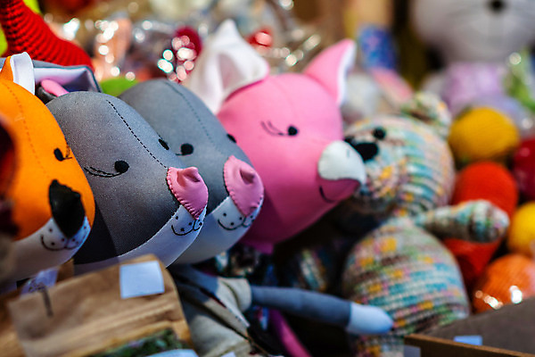 포토 JPG 해외이미지 동물 전통 디자인 옷 행복 인형 백그라운드 패턴 놀이 새로움 거리 선물 사랑 미술 취미 사람없음 장식 빨간색 컬러풀 장난감 세일 상점 축하 아기 직물 업무 뜨개질 시장 오브젝트 니트 기념품 부드러움 걸레 수공예 양모 폭식 핸드메이드 해외포토 감정 컬러 컨셉 상의 무늬 문화예술 사람 작업 감각 공예 청소도구 파일형식 이미지허브