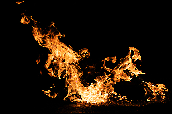 포토 JPG 해외이미지 백그라운드 모션 검은배경 불 불꽃 사람없음 검은색 어둠 활발 손전등 야간 매움 연소 화상 해외포토 자연요소 컬러 컨셉 조명 맛 상처 파일형식 이미지허브