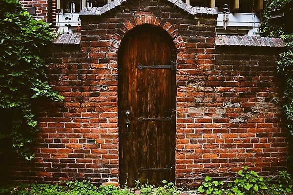포토 JPG 해외이미지 전통 디자인 외관 벽 패턴 건축양식 날씨 벽돌 출입구 주택 프레임 사람없음 야외 건물 목재 빨간색 문 어둠 수확 골동품 시골 거친 그리기 중세 클래식 입장 묘사 아치 질감 복고 빅토리아 옛날 스타일 해외포토 나무 건축물 건축 컬러 컨셉 무늬 농업 재료 모션 역사 파일형식 이미지허브
