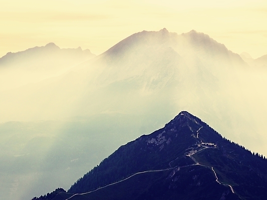 포토 JPG 해외이미지 공원 꽃무늬 응원 하늘 아침 불꽃 산 풍경 사람없음 야외 골짜기 계곡 봄 거울 습기 촉촉함 안개 광선 바위 시골 시간 언덕 부식 무거움 땅바닥 뿌연 순간 해외포토 주간 계절 공공시설 꽃 무늬 자연 불 날씨 바닥 젖음 돌_바위 무게 파일형식 이미지허브