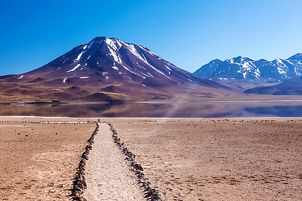 포토 JPG 해외이미지 공원 호수 여행 백그라운드 자연 하늘 산 파노라마 풍경 사람없음 야외 물 파란색 반사 미국 놀람 사막 황무지 남아메리카 화산 칠레 남쪽 석호 내추럴 전국 절정 해외포토 자연요소 공공시설 감정 컬러 북아메리카 촬영기법 표정 아메리카 방향 생태계 파일형식 이미지허브