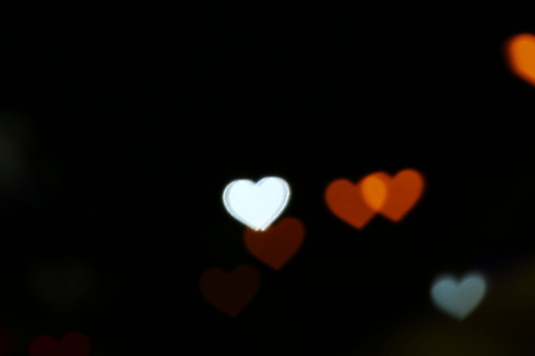 포토 JPG 해외이미지 모양 디자인 백그라운드 컨셉 일러스트 추상 휴가 전등 조명 프레임 발렌타인데이 사랑 미술 사람없음 장식 빨간색 파란색 빛 컬러풀 노란색 파티 축제 봄 하트 마음 축하 황금 야간 소프트포커스 질감 보케 빛망울 블러 엘리먼트 몽환 스타일 효과 해외포토 자연요소 계절 감정 컬러 무늬 데이이벤트 문화예술 촬영기법 이벤트 파일형식 이미지허브