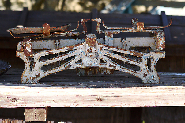 포토 JPG 해외이미지 채소 과일 오리 저울 사람없음 수확 골동품 철 부식 계량기 정확 해외포토 컨셉 농업 조류 파일형식 이미지허브