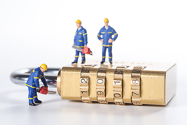 포토 JPG 해외이미지 컨셉 돈 비즈니스 자물쇠 안전 사람없음 금융 스마트폰 컴퓨터 금속 자료 흰색 키보드 오픈 암호 보호 잠금 보안 해커 해외포토 컬러 재질 경제 전자제품 핸드폰 스마트기기 범죄 재산 파일형식 이미지허브