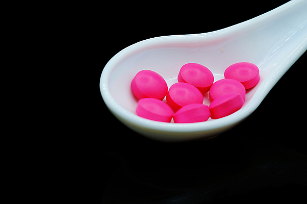 포토 JPG 해외이미지 건강 사람없음 치료 약 숟가락 고통 환자 해외포토 감정 의학 수저 파일형식 이미지허브