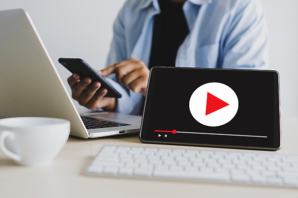 포토 JPG 해외이미지 식물 손 캠페인 컨셉 인터넷 비즈니스 통신 사람없음 글로벌 알약 디지털 스크린 텔레비전 정보 작업 비즈니스맨 네트워크 바이러스 계획 책상 검색 상업 방송 나눔 온라인 승진 동영상 멀티미디어 경영 마케팅 소셜 인기 출판 힙스터 브랜딩 인터랙티브 해외포토 패션 남자 가구 신체부위 전자제품 약 직장인 파일형식 이미지허브