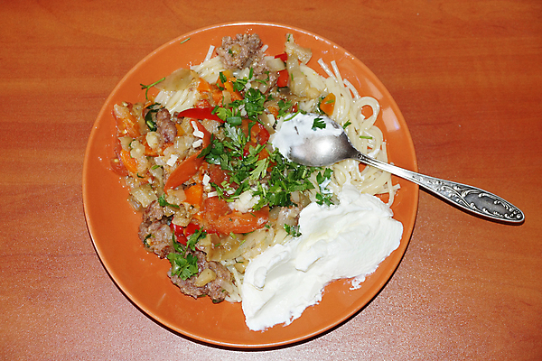 포토 JPG 해외이미지 전통 접시 음식 토마토 채소 고추 탁자 파프리카 건강 육류 돼지고기 요리 사람없음 가로 빨간색 주방 식사 저녁식사 소고기 신선 뜨거움 사발 수프 굽기 크림 메뉴 매움 서빙 후추 점심식사 핸드메이드 해외포토 식기 컬러 가구 식재료 사기그릇 맛 구이 향신료 파일형식 이미지허브