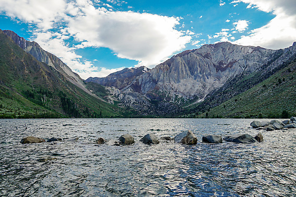 포토 JPG 해외이미지 나무 구름 호수 여행 백그라운드 자연 하늘 산 풍경 사람없음 야외 초록색 물 파란색 강 반사 여행객 평화 일출 미국 침묵 하이킹 황무지 캘리포니아 멸종위기동물 동쪽 매머드 울퉁불퉁 절정 해외포토 자연요소 식물 동물 컬러 컨셉 북아메리카 레저 사람 노을 소리 방향 생태계 파일형식 멸종위기종 이미지허브