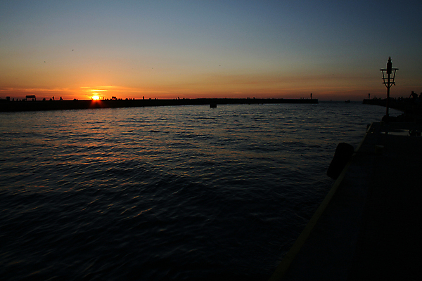 포토 JPG 해외이미지 바다 하늘 휴가 사람없음 태양 항구 일몰 만 저녁 휴양지 방파제 포트 폴란드 해외포토 자연요소 공공시설 유럽 교통시설 노을 장소 야간 파일형식 이미지허브