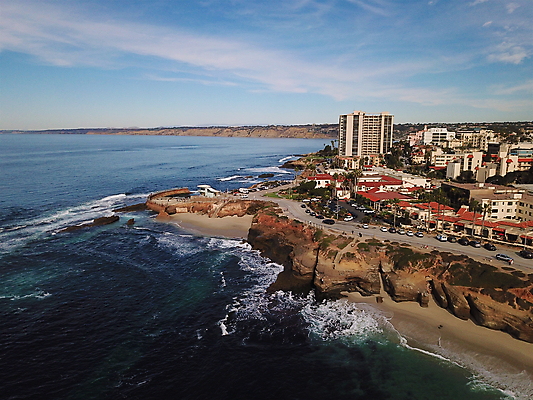 포토 JPG 해외이미지 동물 야생동물 파도 바다 여행 자연 하늘 휴가 털 안테나 사람 풍경 사람없음 초록색 물 여름 파란색 여행객 미국 절벽 만 보트 서핑 휴양지 태평양 사암 조감도 해외포토 자연요소 계절 컬러 북아메리카 배_교통 통신 장소 돌_바위 수상스포츠 생태계 파일형식 이미지허브