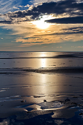 포토 JPG 해외이미지 호수 여행 겨울 오렌지 자연 아침 풍경 사람없음 야외 물 파란색 글로벌 햇빛 일출 환경 맑음 냉동 얼음 검은색 침묵 일몰 새벽 추위 연못 서리 장면 헝가리 해외포토 주간 자연요소 계절 컬러 과일 날씨 태양 노을 소리 생태계 동유럽 파일형식 이미지허브