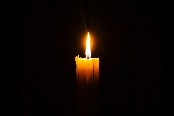 포토 JPG 해외이미지 종교 백그라운드 컨셉 크리스마스 데이트 촛불 태국 불 조명 영국 아이디어 사랑 사람 이벤트 사람없음 빛 노란색 평화 검은색 어둠 희망 침묵 장비 추위 슬픔 기도 축하 죽음 뜨거움 영혼 고독 떨어짐 야간 심볼 향수 오브젝트 장면 타운 기념물 빛망울 연소 고립 광 밀랍 왁스 적자 해외포토 자연요소 기념일 감정 유럽 아시아 컬러 초 소리 화장품 도시 파일형식 이미지허브