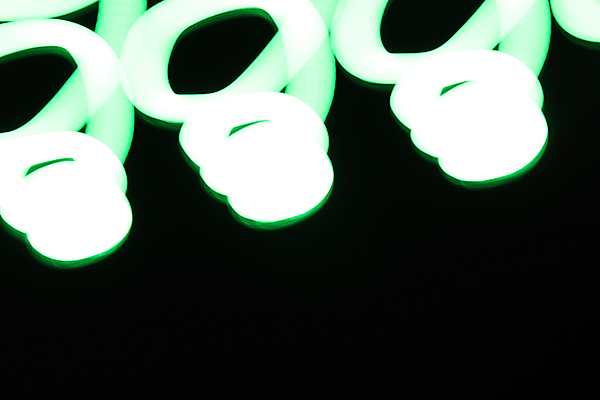 포토 JPG 해외이미지 선 파도 백그라운드 전구 모션 추상 미술 사람없음 세로 초록색 빛 카메라 검은색 어둠 봄 시간 전기에너지 속도 네온 느림 셔터 떨림 블러 필라멘트 효과 해외포토 계절 바다 컬러 무늬 문화예술 전자제품 에너지 파일형식 이미지허브