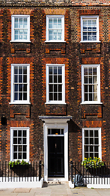 포토 JPG 해외이미지 전통 라이프스타일 영어 외관 유럽 문화 벽 백그라운드 건축양식 창문 하늘 지붕 벽돌 영국 잉글랜드 거리 주택 사람없음 건물 빨간색 문 흰색 도시 재산 플랫 런던 정사각형 지역 커뮤니티 타운 연립주택 개발 교외 빅토리아 옛날 줄서기 진짜 해외포토 도형 문자 건축물 건축 나라 컬러 모션 생활 금융 파일형식 이미지허브