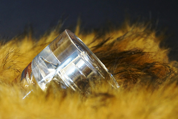 포토 JPG 해외이미지 모양 여자 털 발렌타인데이 건강 선물 사랑 사람없음 빛 반짝임 놀람 화장품 흰색 신선 투명 화려 액체 고급 우아함 상품 신비 컨테이너 비밀 향수 향기 냄새 부드러움 분무기 광택 개성 아로마테라피 솜털 강렬 돌봄 위생관리 해외포토 감정 산업 컬러 컨셉 모션 데이이벤트 표정 관리 사람 뷰티 감각 테라피 파일형식 이미지허브