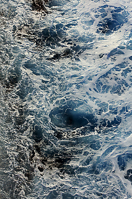 포토 JPG 해외이미지 디자인 물결 파도 바다 백그라운드 패턴 모션 자연 벽지 표면 추상 휴가 불꽃 미술 사람없음 가로 물 여름 파란색 빛 컬러풀 태양 환경 수중 봄 거품 젖음 신선 투명 액체 떨어짐 소프트포커스 질감 부드러움 마법 내추럴 광 깊이 블러 이국적 해외포토 자연요소 계절 컬러 컨셉 무늬 불 문화예술 촬영기법 감각 생태계 파일형식 이미지허브