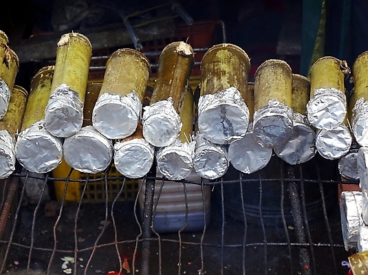 포토 JPG 해외이미지 음식 밥 요리 사람없음 원주민 맛 그릴 대만 은박지 대나무 튜브 전문 해외포토 나무 아시아 컨셉 주방용품 아프리카인 파일형식 이미지허브