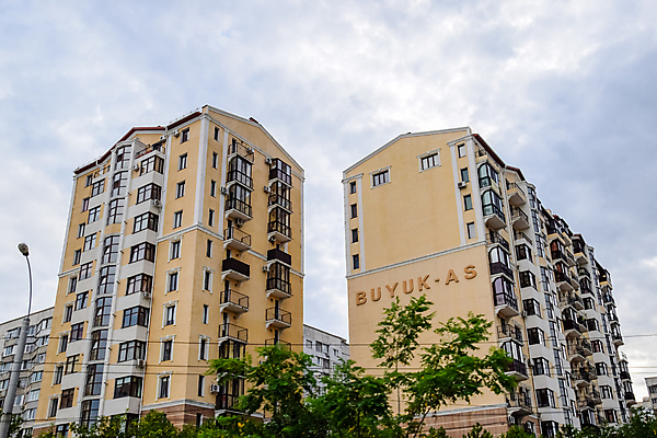 포토 JPG 해외이미지 도로 길 창문 하늘 지붕 부동산 거리 아파트 주택 이야기 잔디 사람없음 건물 파란색 빛 블록 골동품 발코니 도시 원형 보행로 재산 8 주차 휴양지 러시아 지역 콜로세움 남쪽 공동주택 멀티 복잡 오메가 우크라이나 진짜 그리너리 해외포토 도형 식물 건축물 유럽 컬러 컨셉 교통시설 금융 숫자 장소 로마 방향 파일형식 트랜드컬러 이미지허브